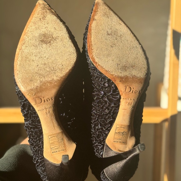 100% Authentic Christian Dior  Two Flower Textured Velvet Satin Pointed  Pumps - Picture 5 of 9